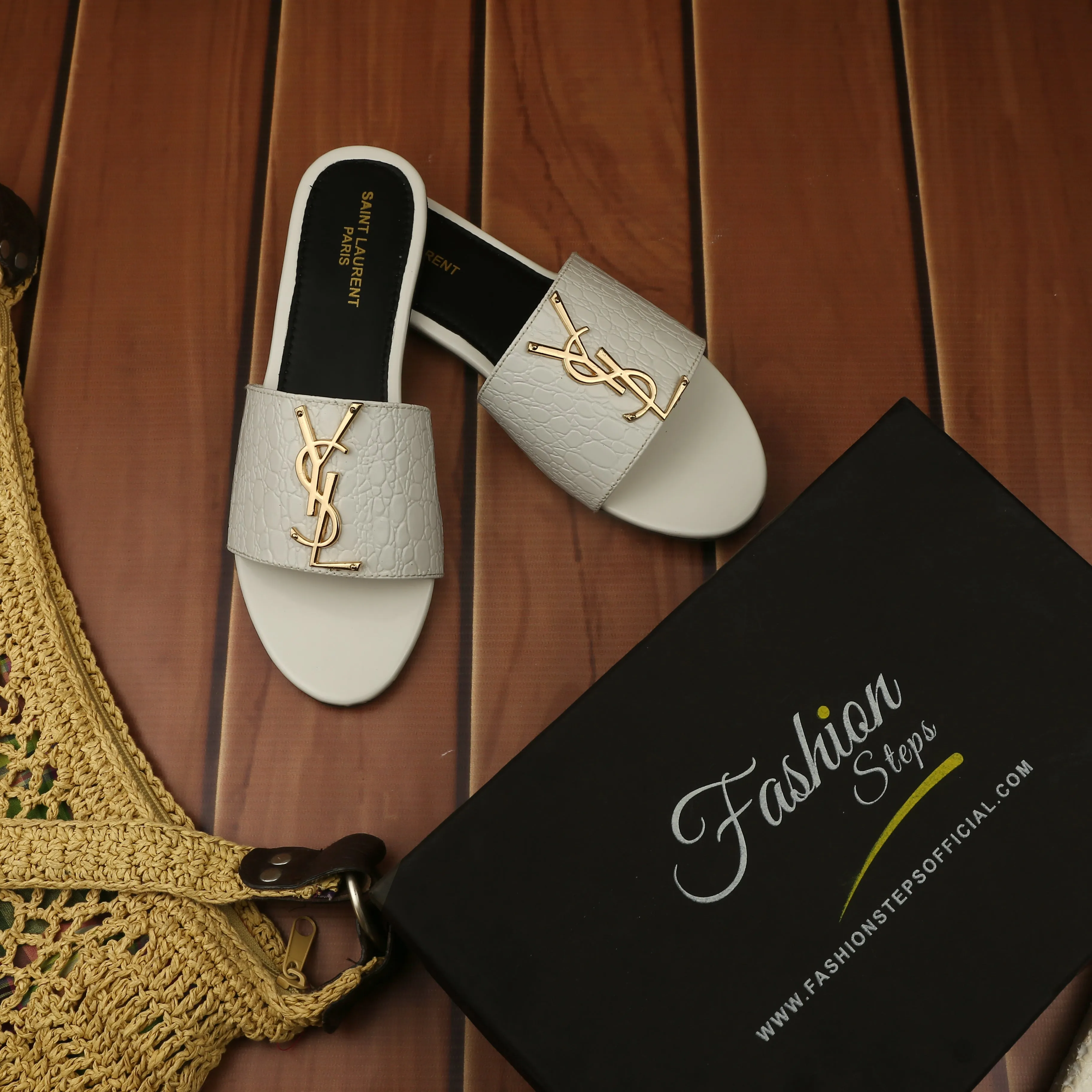 YSL CROCODILE FLAT (WHITE)